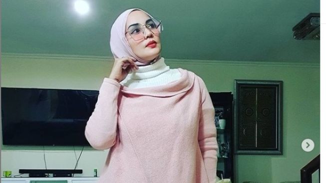 7 Pesona Kia Florita, Istri Bobby Maulana Mengaku Dilecehkan Aktor Senior