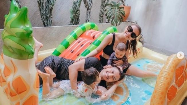 10 Potret Rumah Chelsea Olivia yang Ambruk, Instagrammable Banget!