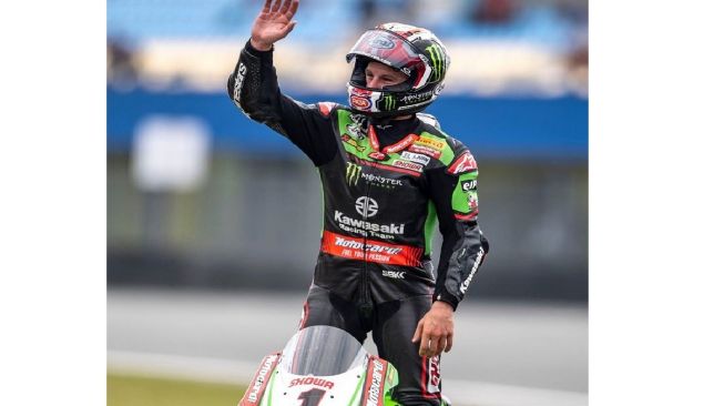 Gaya Jonathan Rea usai finish (Instagram/jonathan_rea)