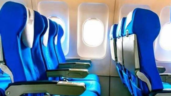 Aturan Baru, Di Masa PPKM Naik Pesawat Tak Boleh Bawa Anak Kecil