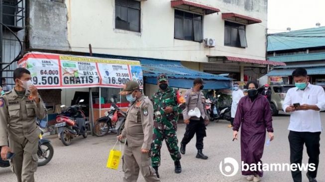 Pedagang dan Warga di Tiban Kaget, Tiba-tiba Didatangi Petugas Rapid Test
