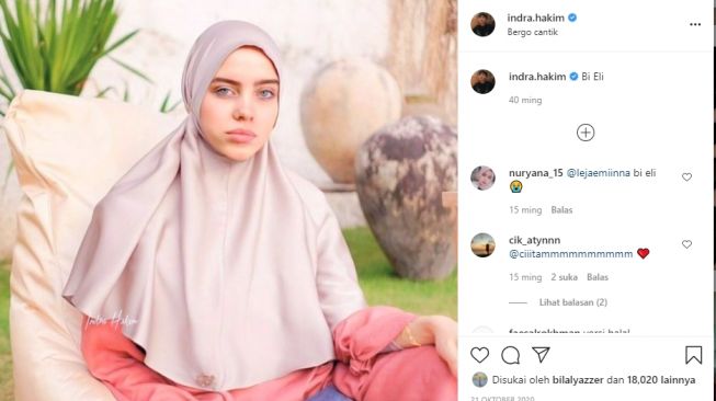 Potret kocak foto editan seleb Hollywood pakai jilbab. [Instagram/indra.hakim]