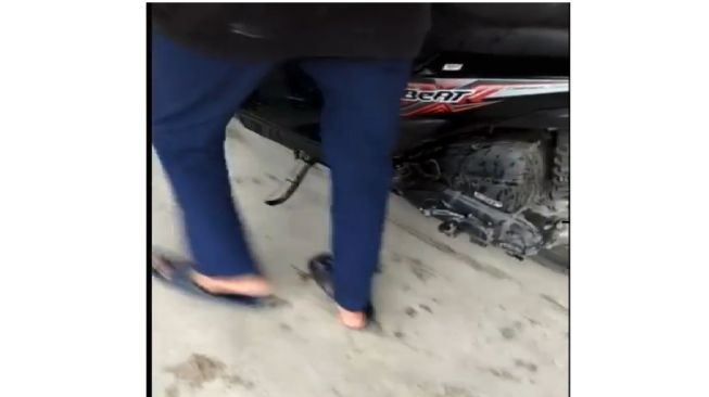 Tingkah Pemotor Honda BeAT Ini Jadi Sorotan, Lihat Isi Bagasinya Bikin Melongo