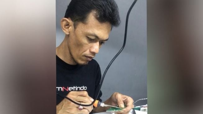 Cerita Teknisi HP di Medan yang Tak Mau Kalah dengan Keadaan