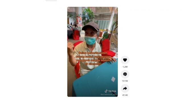 Semangat kakek jalani vaksinasi, kisahnya bikin jleb. [TikTok]