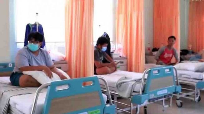 2 Kriteria Sembuh Covid-19 dan Hal yang Perlu Dilakukan Setelah Isoman - Warga menjalani perawatan di Fasilitas Kesehatan Kota Tangerang. ANTARA/Ho-Humas Pemkot Tangerang