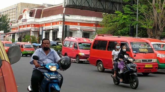 Kumpulan Berita Ppkm Darurat Di Semarang Duka Sopir Angkot Di Semarang