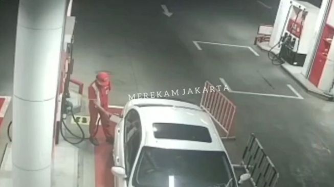 Viral Pengemudi BMW Kabur Tak Bayar Bensin di SPBU Bintaro, Kerugian Rp 602 Ribu