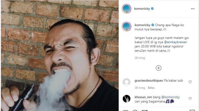 Potret rumah Ricky Komo. [Kolase Instagram]