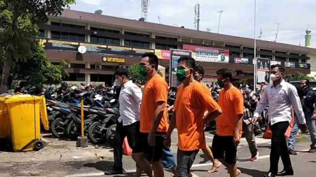 Pria di Medan Disiram Air Keras Diduga Gegara Berita Lokasi Judi