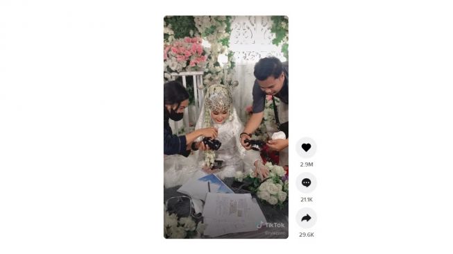 Usai nikah langsung ujian online. [TikTok]