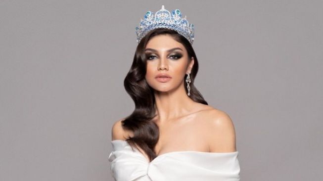 Super Kece, Ini Gaya Jihane Almira Chedid Saat Menuju Miss Supranational 2021