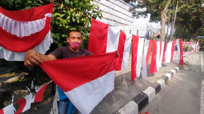 Bendera Merah Putih: Sejarah, Ukuran, Fungsi dan Larangan - 90370 BenDera Merah Putih