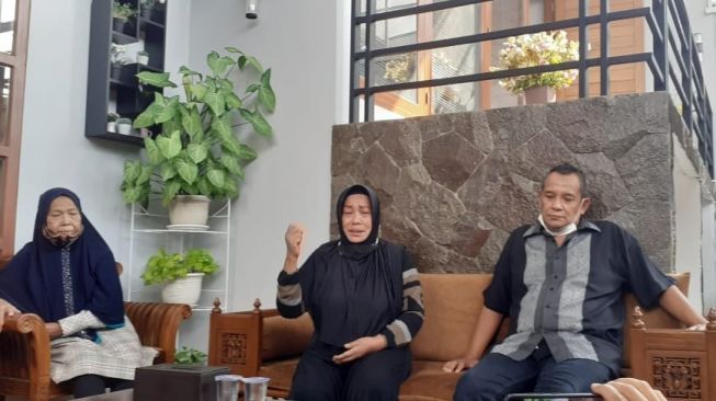 Anaknya Tersangka Pengeroyokan Perawat Puskesmas Kedaton, Sang Ibu Minta Maaf