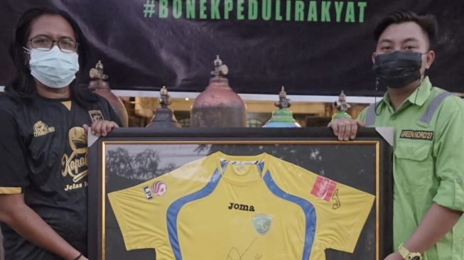 Bonek Lelang Jersey Mat Halil Laku Rp 130 Juta, Kalahkan Jersey Bambang Pamungkas