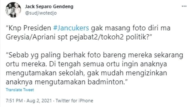 Sujiwo Tejo bongkar alasan tak pajang foto Greysia/Apriyani. (Twitter/@sudjiwotedjo)