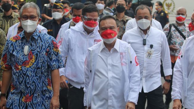 Pastikan Alkes Mudah Masuk ke Indonesia, Pimpinan DPR Sidak ke Tanjung Priok