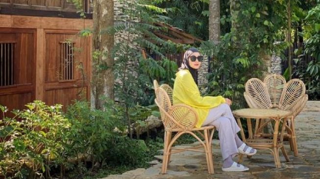 Potret Rumah Artis di Tengah Hutan. [Instagram/zaskiadyamecca]