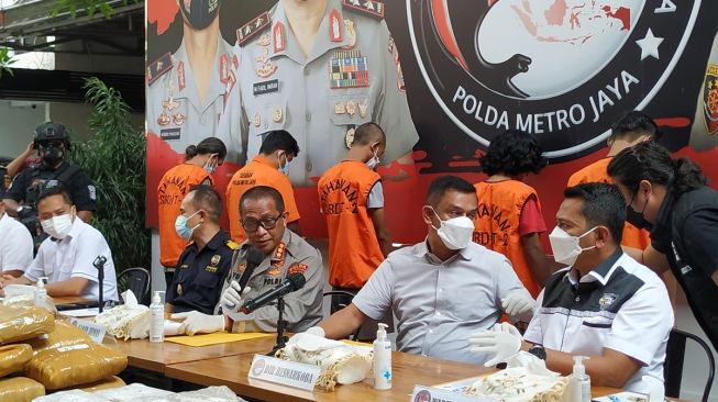 Oknum Nakes Ditangkap Polisi Gegara Timbun Obat Sisa Pasien Covid-19 Meninggal