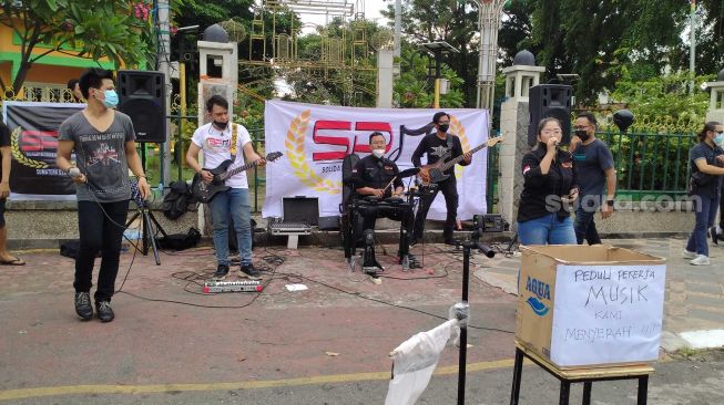 Aksi Musisi Medan Ngamen di Pinggir Jalan: Kami Butuh Bantuan dan Solusi!