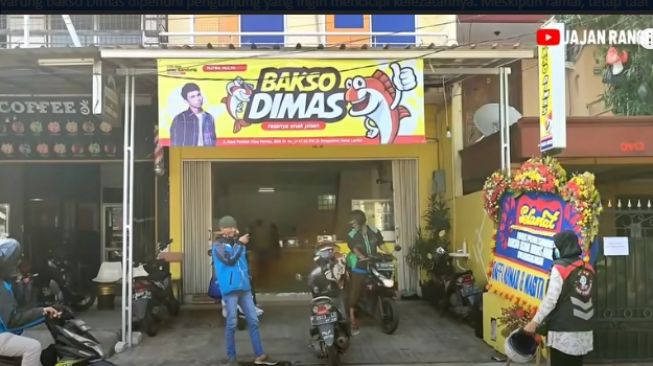 Potret usaha bakso Dimas Ahmad sekarang [Youtube]