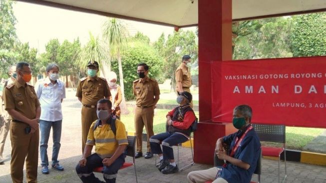 Catatan: Cuma Berharap Vaksin Pemerintah, Lampung Sulit Keluar dari Zona PP