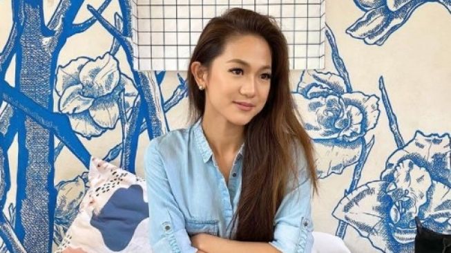 10 Potret Lidya Windasari, Pacar Nobu yang Dipuji Selalu Beri Dukungan