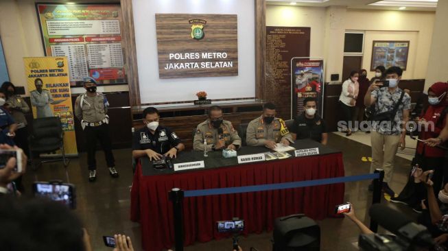 Dinar Candy Masih Diperiksa, Polisi Pakai UU Pornografi dan ITE