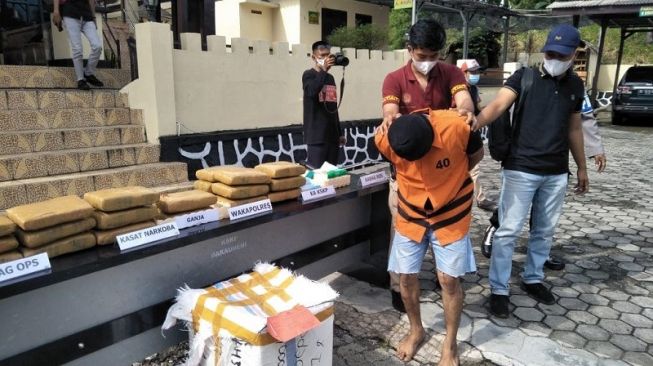 13 Kali Selundupkan Ganja ke Jawa, Warga Aceh Ini Diringkus Petugas KSKP Bakauheni