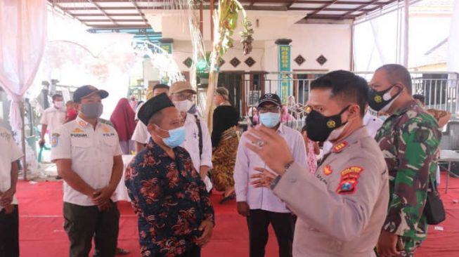 Hajatan Pernikahan Anak Perangkat Desa di Jombang Dibubarkan Satgas Covid-19