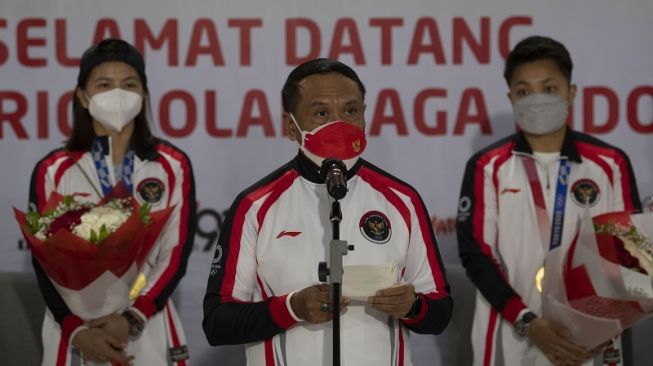 Bangganya Menpora Sambut Kedatangan Greysia / Apriyani, Sang Pahlawan Indonesia