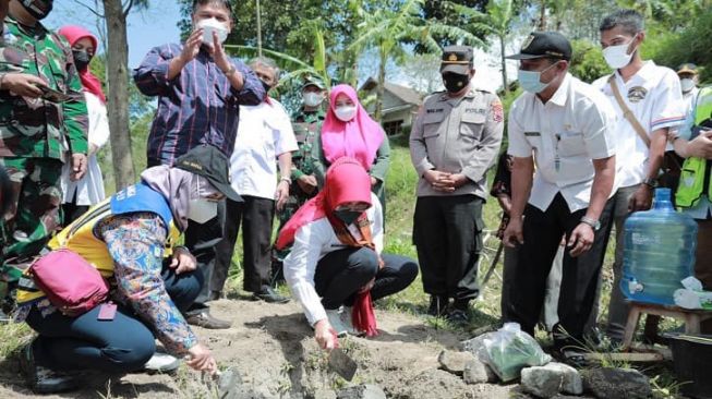 Jembatan Gantung di Girpasang Klaten Mulai Dibangun