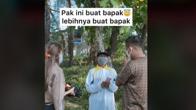 Penjual sapu dapat rezeki nomplok (tiktok)