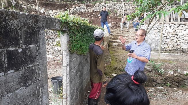 Dibatasi Pagar Tembok Setinggi 2 Meter, 6 Tahun Warga Pindul 'Terisolir'