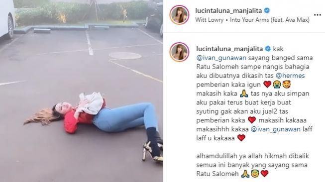 Lucinta Luna dihadiahi tas mewah Ivan Gunawan. [Instagram/@lucintaluna_manjalita[