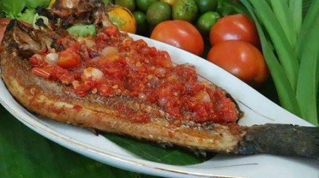 Ilustrasi Gance Ruan dengan taburan sambal khas Kukar yang mengigit. [kaltimtoday]