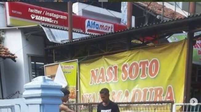 Heboh Driver Ojol Rela Lepas Pakaian dan Berikan ke ODGJ, Netizen Malah Tuding Aneh-aneh