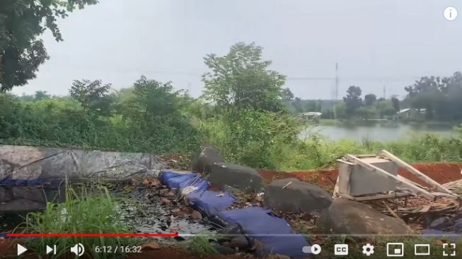  Potret Lokasi Syuting Dari Jendela SMP. [Youtube/Jefan Nathanio]