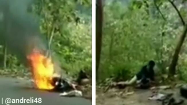 Motor kurir terbakar saat mengantarkan paket (instagram)