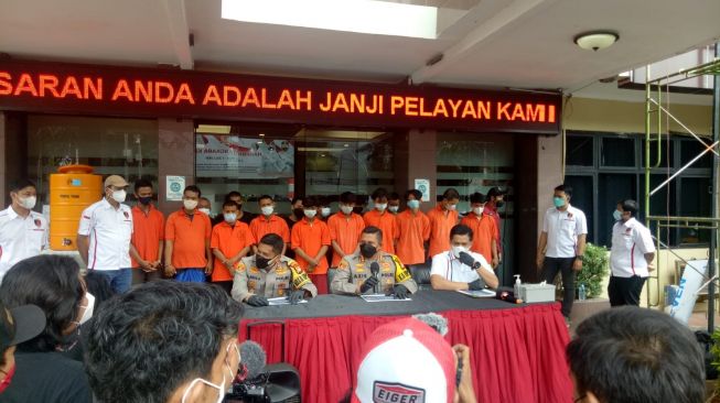 Polisi Tangkap 15 Pelaku Pencurian Spion Mobil di Jakarta