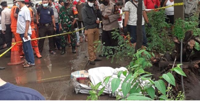 Polisi Dalami Apakah Ada Pelaku Lain Pembunuhan Wanita Terbungkus Kardus di Cakung