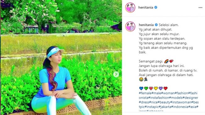 Heni Tania mantan artis yang dinikahi Kombes. [Instagram]