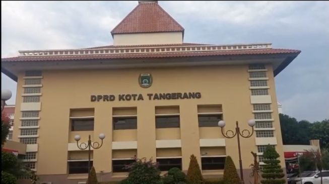 Gedung DPRD Kota Tangerang. [Suara.com/Muhammad Jehan Nurhakim]