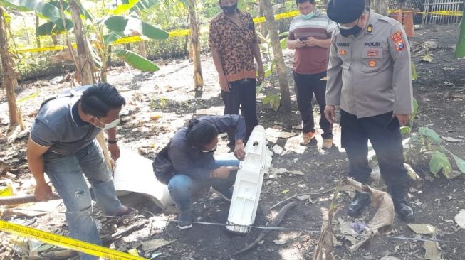 Benda Asing yang Jatuh di Dusun Wates Ngawi Berasal dari Komponen Pesawat Tempur