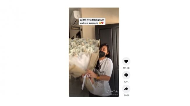 Buket dari dollar. [TikTok]