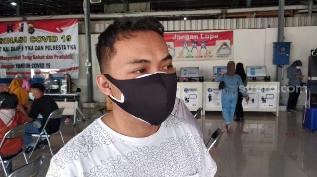 Sulit Dapat Vaksin di Daerah, Tommy Rela Tempuh Perjalanan dari Magelang ke Yogyakarta