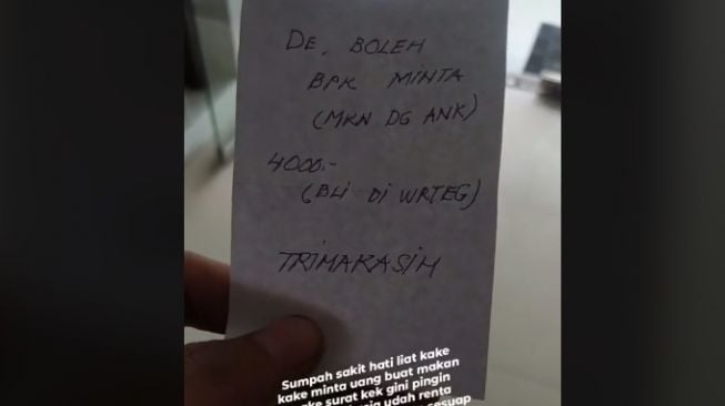 Kakek-kakek minta uang untuk makan pakai sepucuk surat (tiktok)