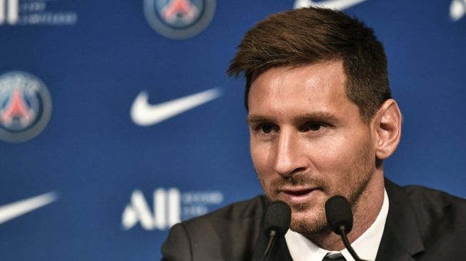 Lionel Messi Resmi Jadi Pemain PSG dan 4 Berita Bola Terkini