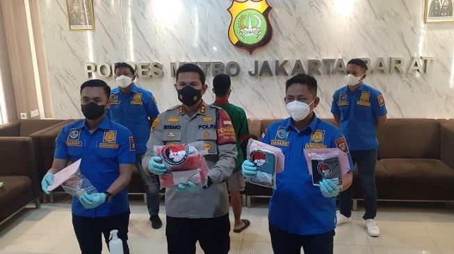 Polres Jakbar Tangkap Kurir Narkoba, Bawa 2 Kg Sabu Senilai Rp 2 Miliar