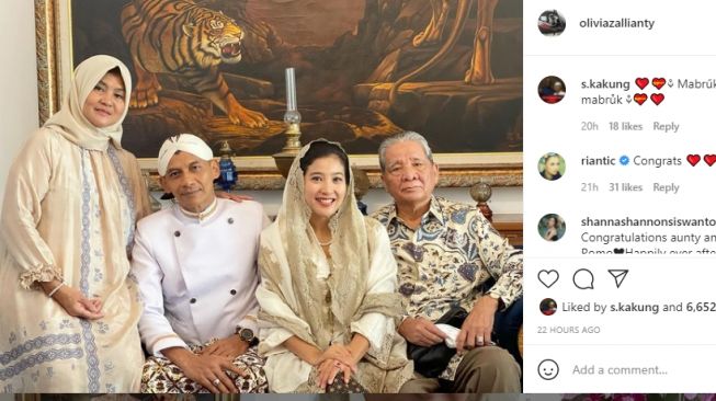 Potret pernikahan Olivia Zalianty dan Ndaru Kusumo [Instagram/oliviazallianty]